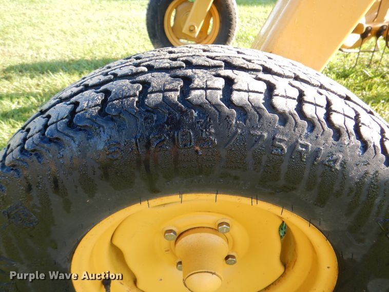 image for item IY9483 Vermeer R23A  hay rake