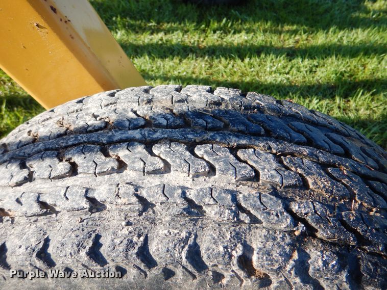 image for item IY9483 Vermeer R23A  hay rake