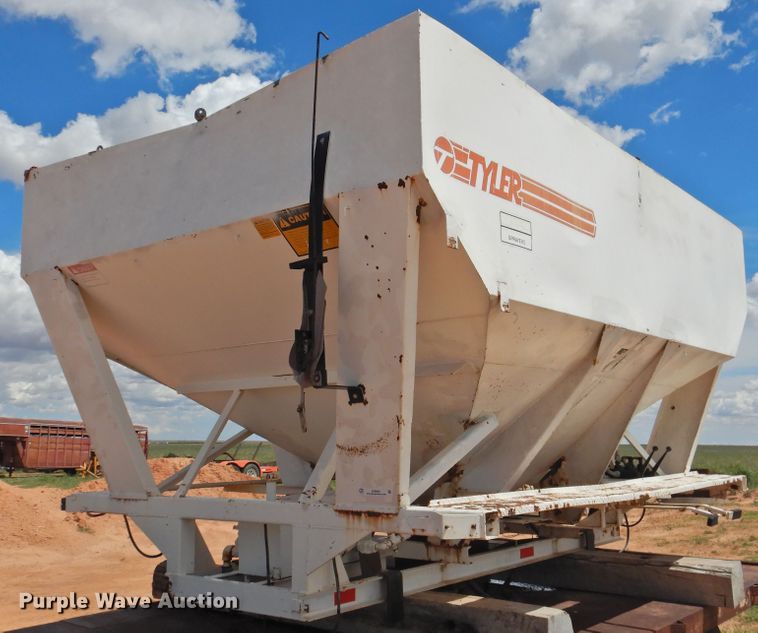 image for item JX9923 Tyler M10S  seed tender