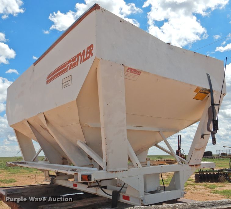 image for item JX9923 Tyler M10S  seed tender