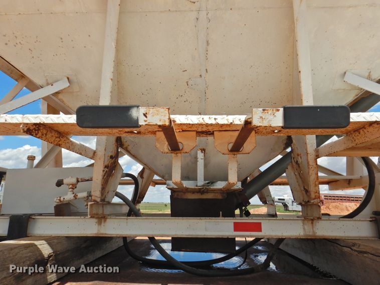 image for item JX9923 Tyler M10S  seed tender