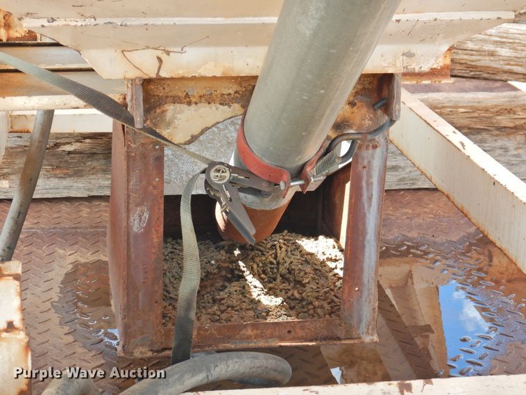 image for item JX9923 Tyler M10S  seed tender