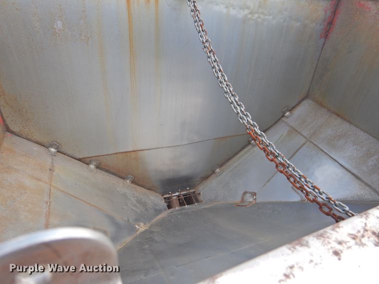 image for item JX9923 Tyler M10S  seed tender