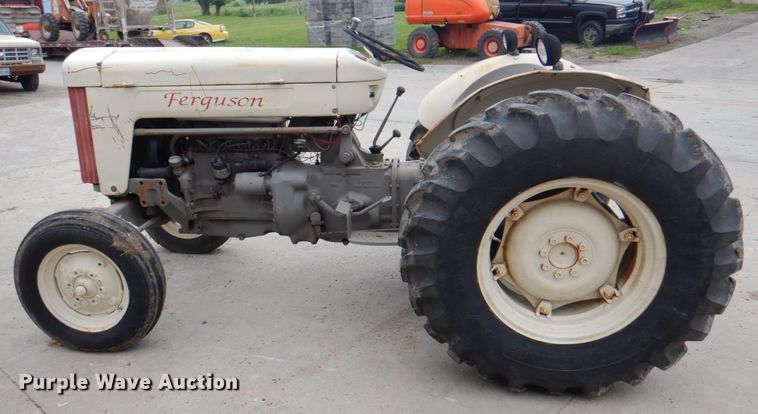 image for item JY9947 Ferguson F40  tractor