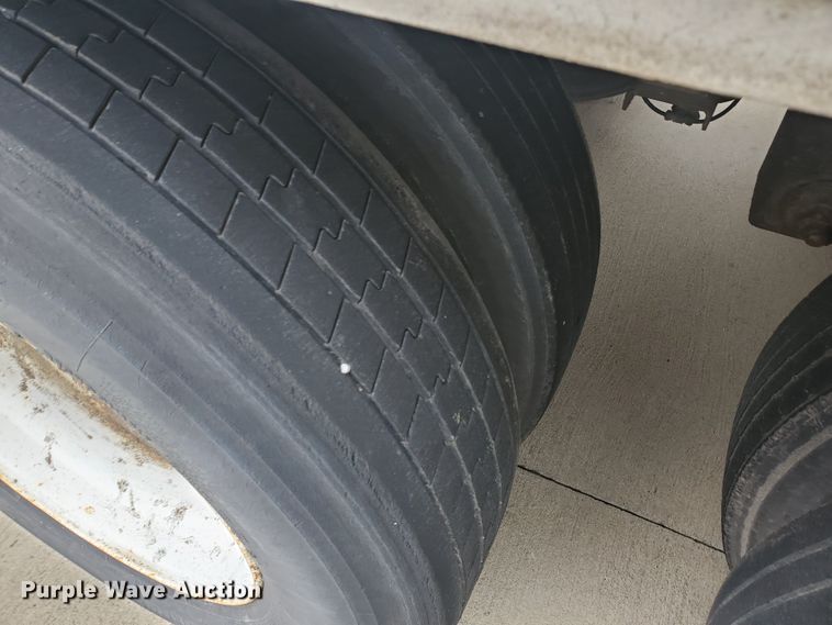 image for item DI5168 2000 Wabash  dry van trailer