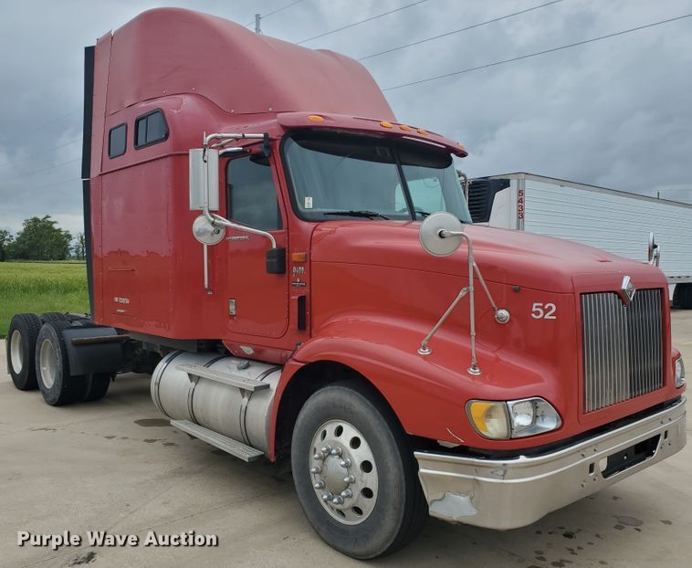 image for item DI5169 2007 International 9400i  semi truck