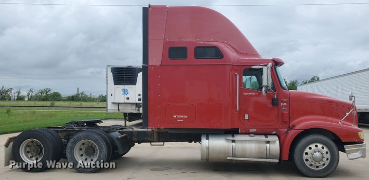 image for item DI5169 2007 International 9400i  semi truck