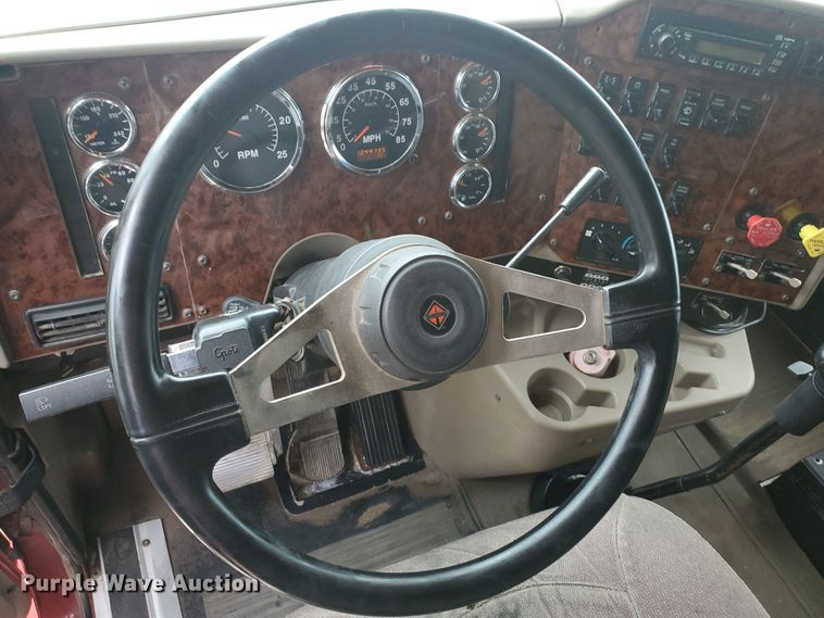 image for item DI5169 2007 International 9400i  semi truck