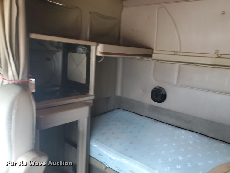 image for item DI5169 2007 International 9400i  semi truck