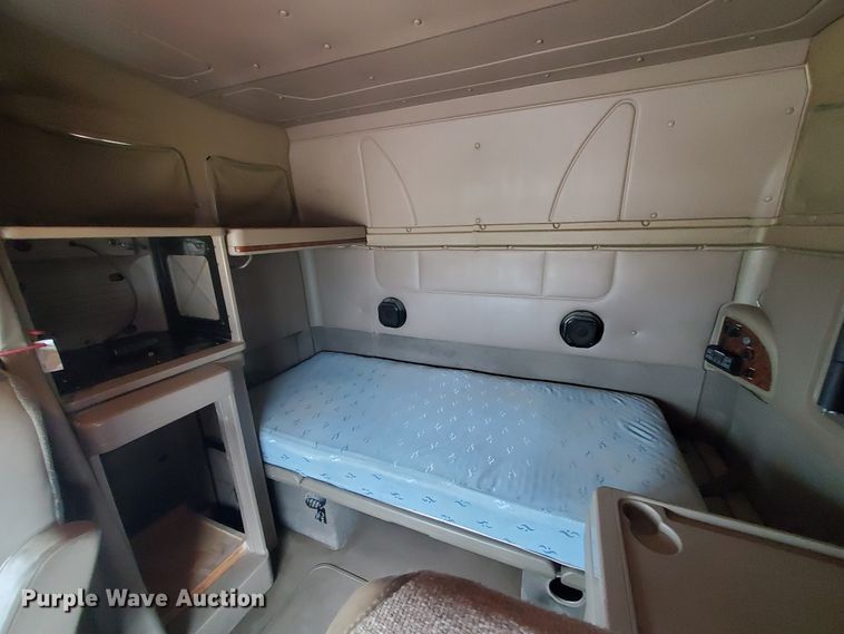 image for item DI5169 2007 International 9400i  semi truck