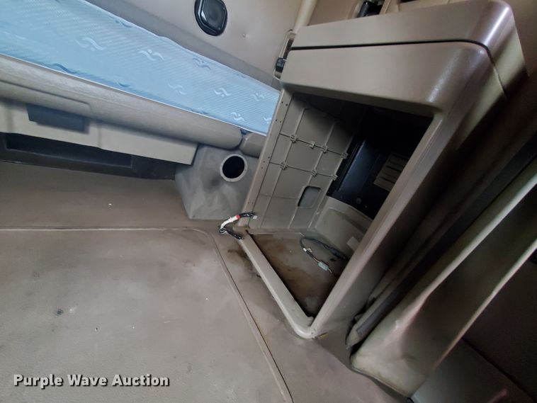 image for item DI5169 2007 International 9400i  semi truck