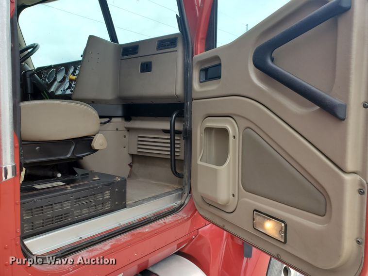 image for item DI5169 2007 International 9400i  semi truck