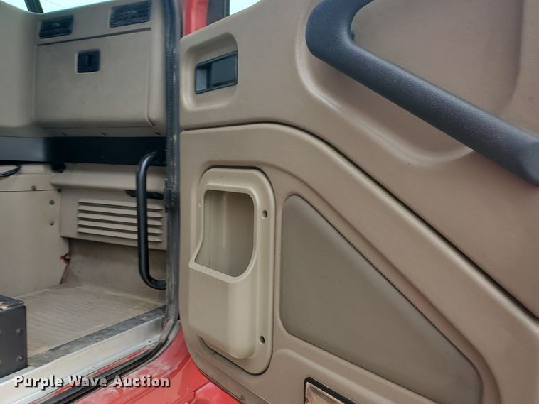 image for item DI5169 2007 International 9400i  semi truck