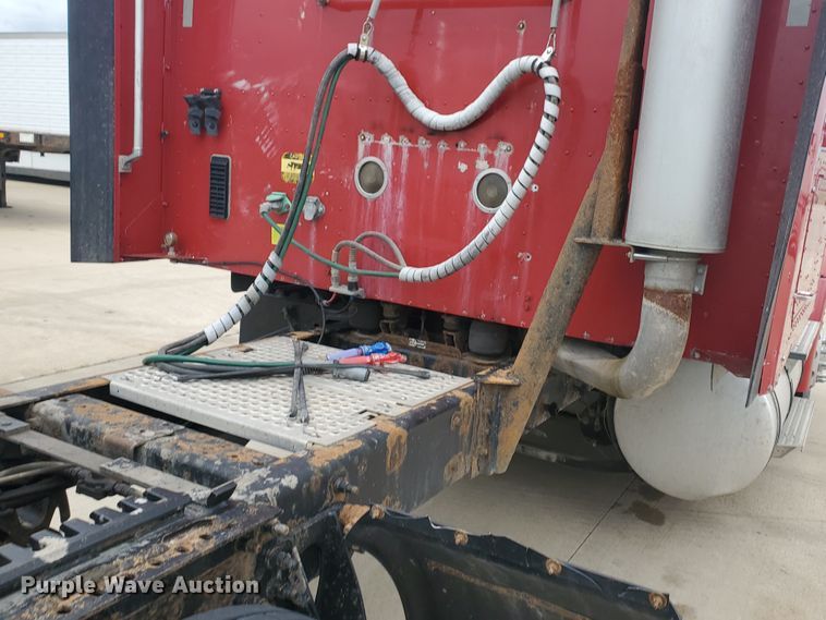 image for item DI5169 2007 International 9400i  semi truck