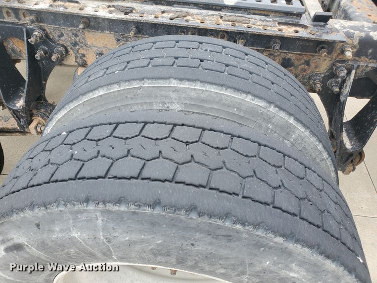 image for item DI5169 2007 International 9400i  semi truck