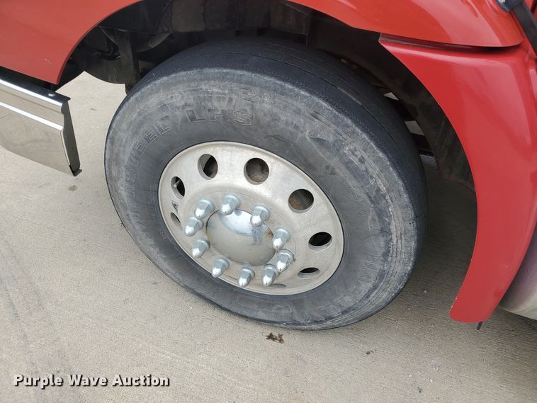 image for item DI5169 2007 International 9400i  semi truck