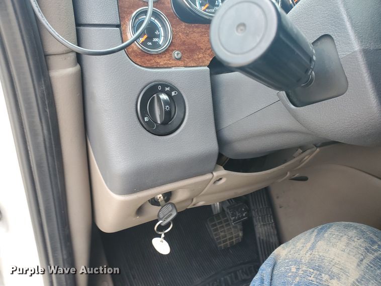 image for item DI5171 2014 Freightliner Cascadia  semi truck