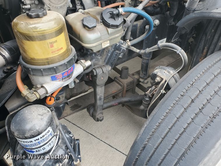 image for item DI5171 2014 Freightliner Cascadia  semi truck