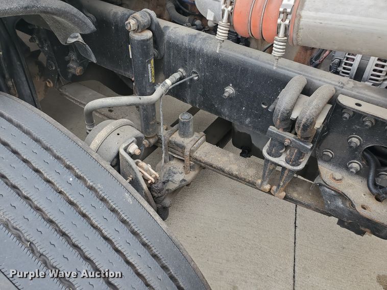 image for item DI5171 2014 Freightliner Cascadia  semi truck