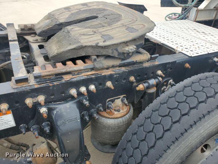 image for item DI5171 2014 Freightliner Cascadia  semi truck