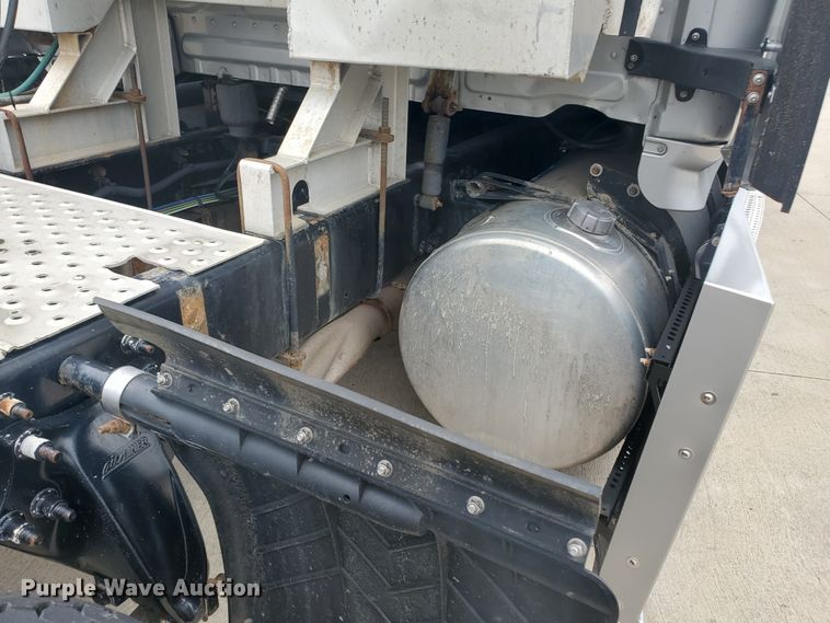 image for item DI5171 2014 Freightliner Cascadia  semi truck