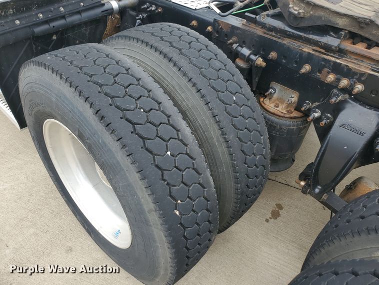 image for item DI5171 2014 Freightliner Cascadia  semi truck