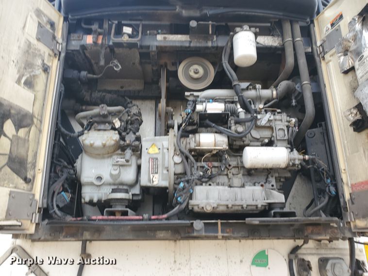 image for item DI5172 2006 Utility VS2RA  refrigerated van trailer