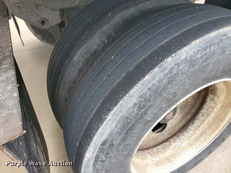 image for item DI5172 2006 Utility VS2RA  refrigerated van trailer