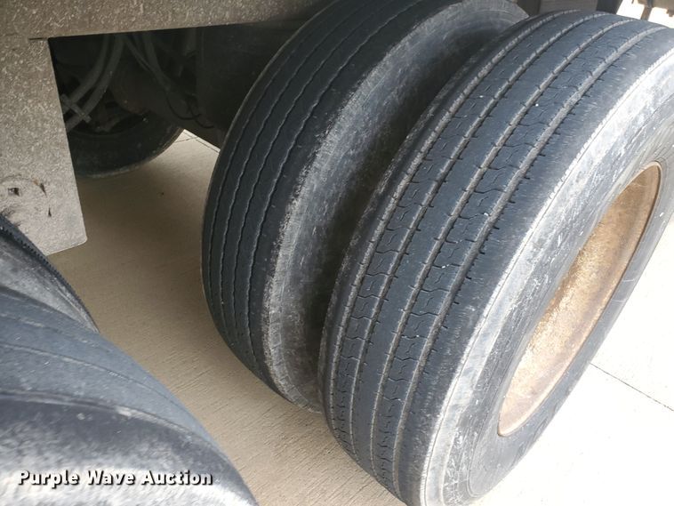 image for item DI5172 2006 Utility VS2RA  refrigerated van trailer