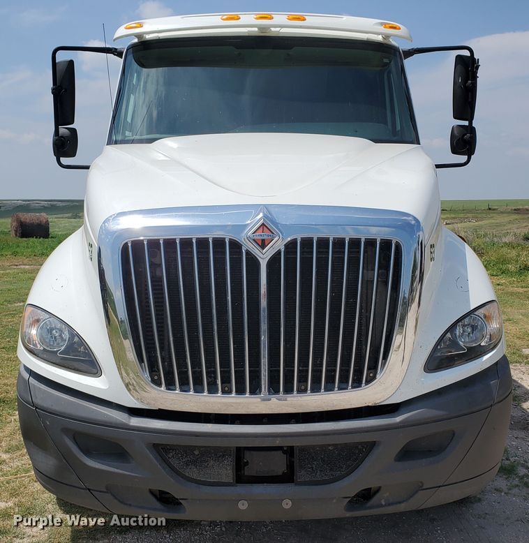 image for item DI5197 2013 International ProStar Plus  semi truck