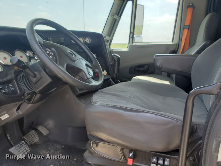 image for item DI5197 2013 International ProStar Plus  semi truck