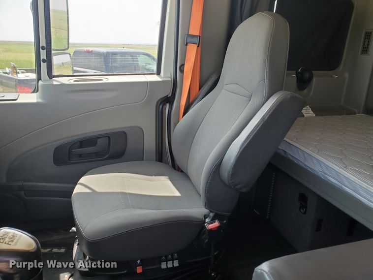 image for item DI5197 2013 International ProStar Plus  semi truck