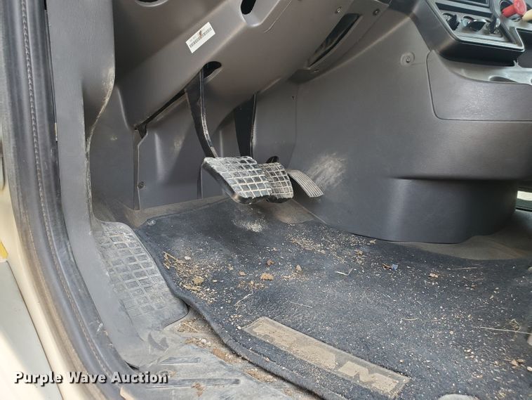 image for item DI5197 2013 International ProStar Plus  semi truck