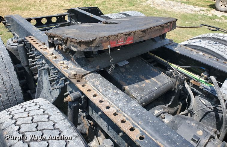 image for item DI5197 2013 International ProStar Plus  semi truck