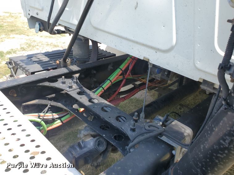 image for item DI5197 2013 International ProStar Plus  semi truck