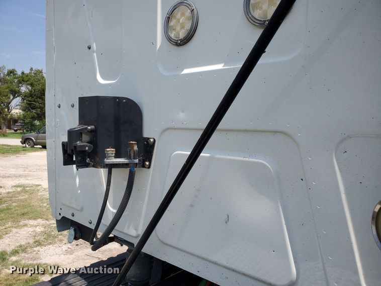 image for item DI5197 2013 International ProStar Plus  semi truck