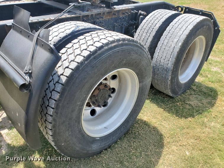 image for item DI5197 2013 International ProStar Plus  semi truck