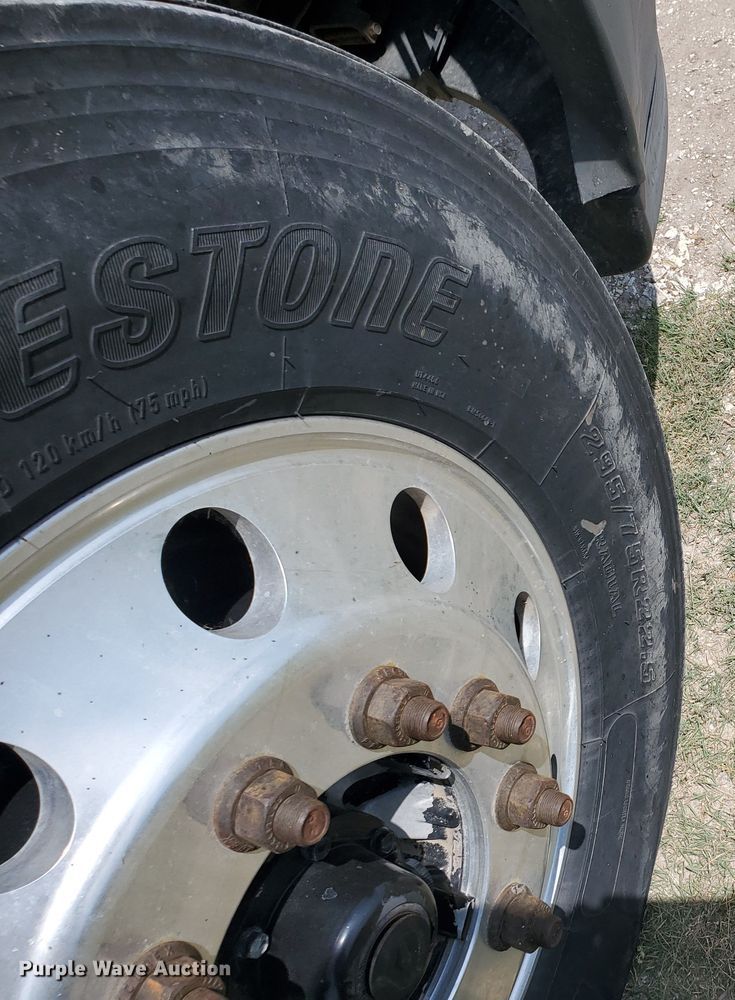 image for item DI5197 2013 International ProStar Plus  semi truck