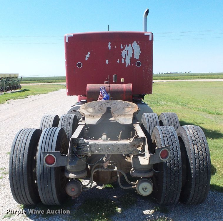 image for item DI5647 1984 Kenworth W900  semi truck