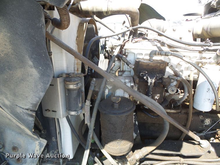 image for item DI5647 1984 Kenworth W900  semi truck