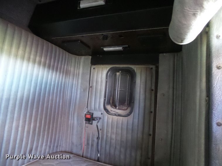 image for item DI5647 1984 Kenworth W900  semi truck