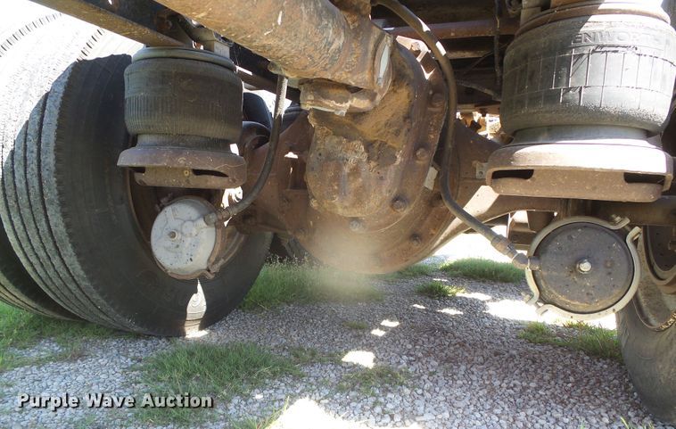 image for item DI5647 1984 Kenworth W900  semi truck