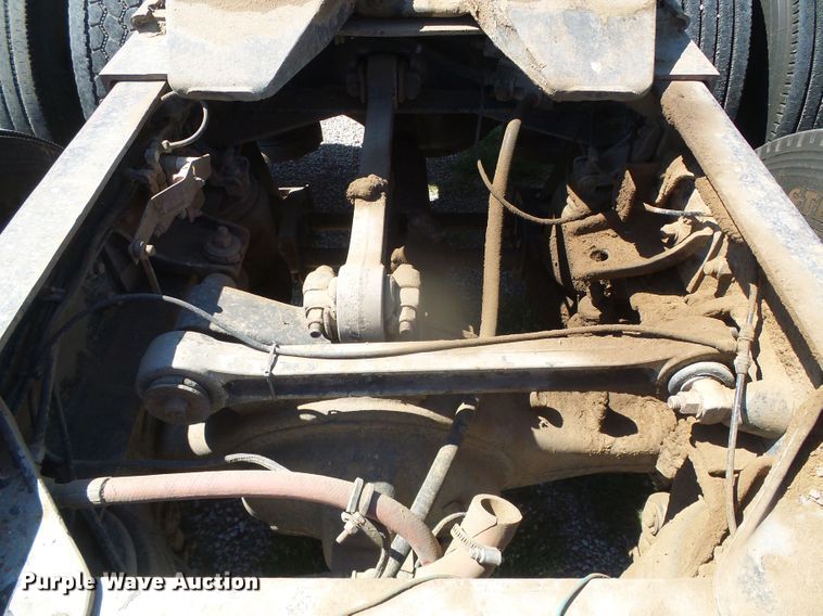 image for item DI5647 1984 Kenworth W900  semi truck