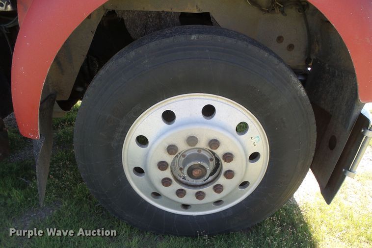 image for item DI5647 1984 Kenworth W900  semi truck