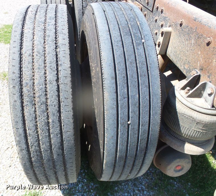 image for item DI5647 1984 Kenworth W900  semi truck