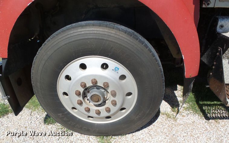 image for item DI5647 1984 Kenworth W900  semi truck