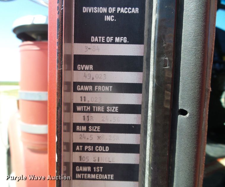 image for item DI5647 1984 Kenworth W900  semi truck