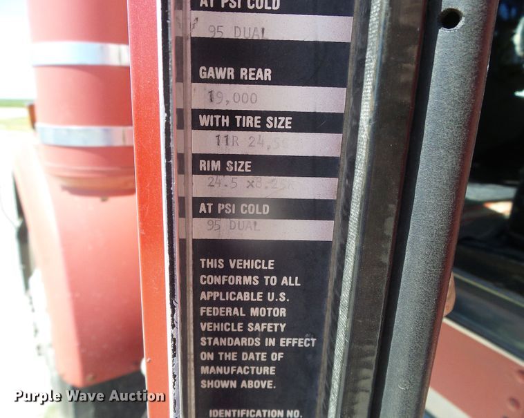 image for item DI5647 1984 Kenworth W900  semi truck