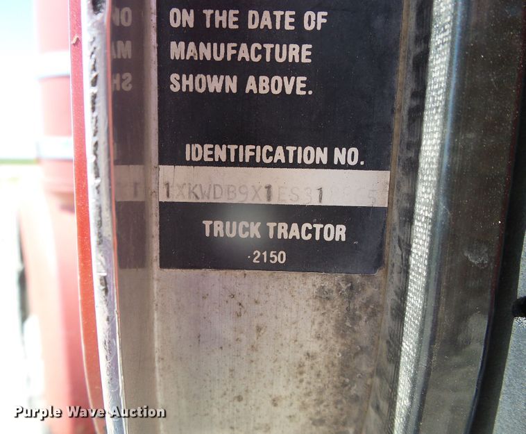 image for item DI5647 1984 Kenworth W900  semi truck