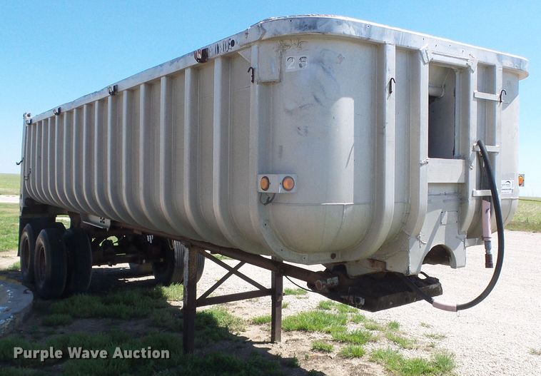 image for item DI5648 1972 Fuerhough DC527  end dump trailer